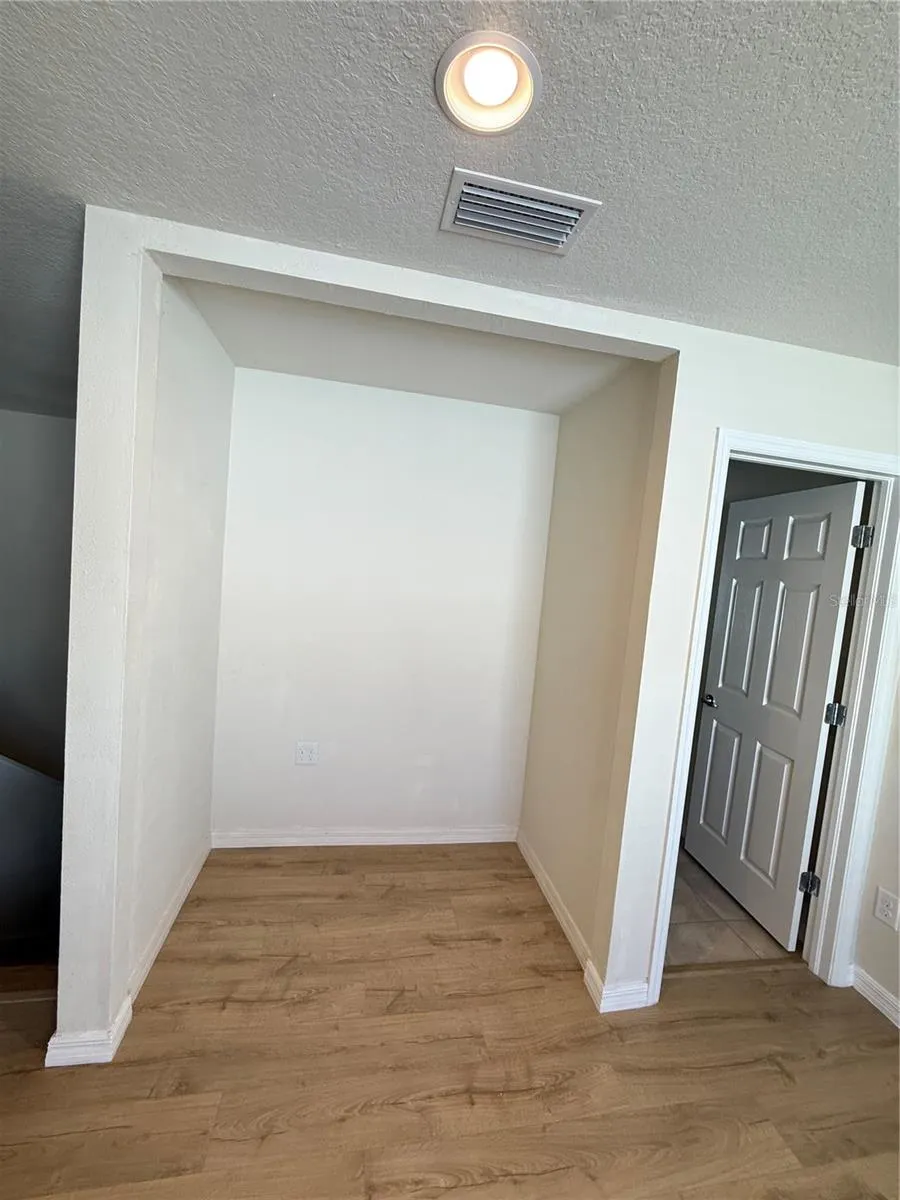9154 HILLCROFT DRIVE Riverview, FL 33578