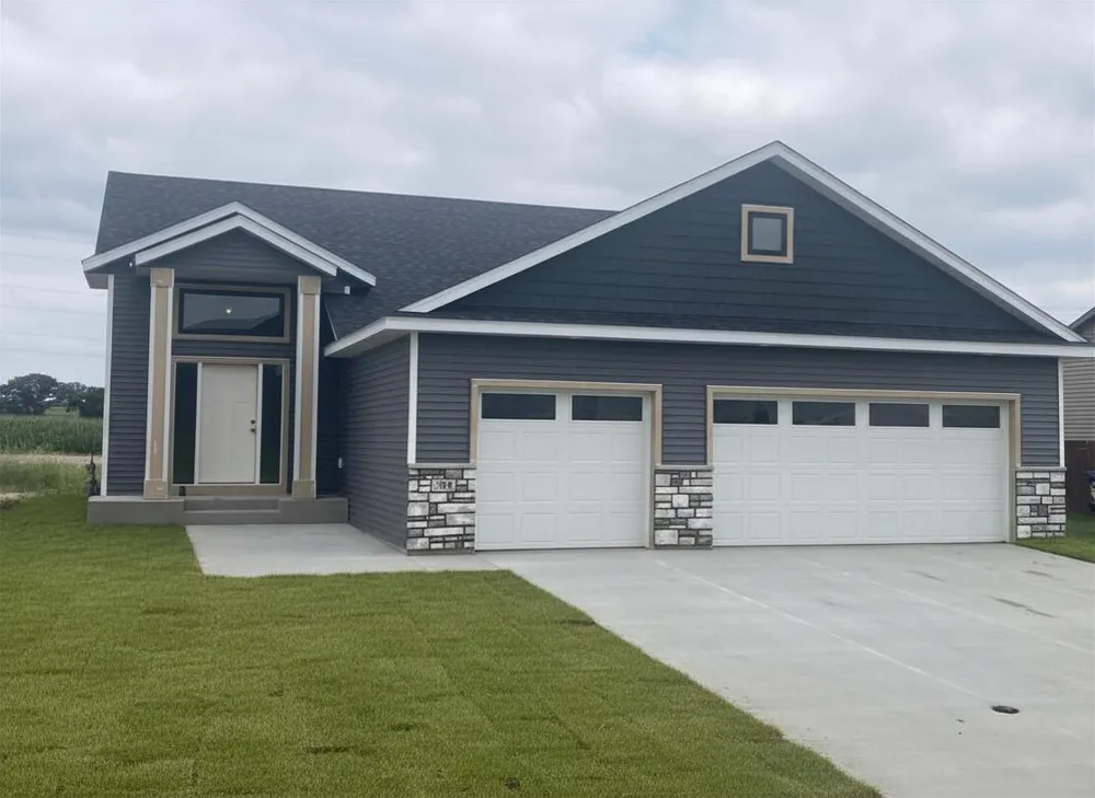 298 Eagle Lane Zumbrota, MN 55992