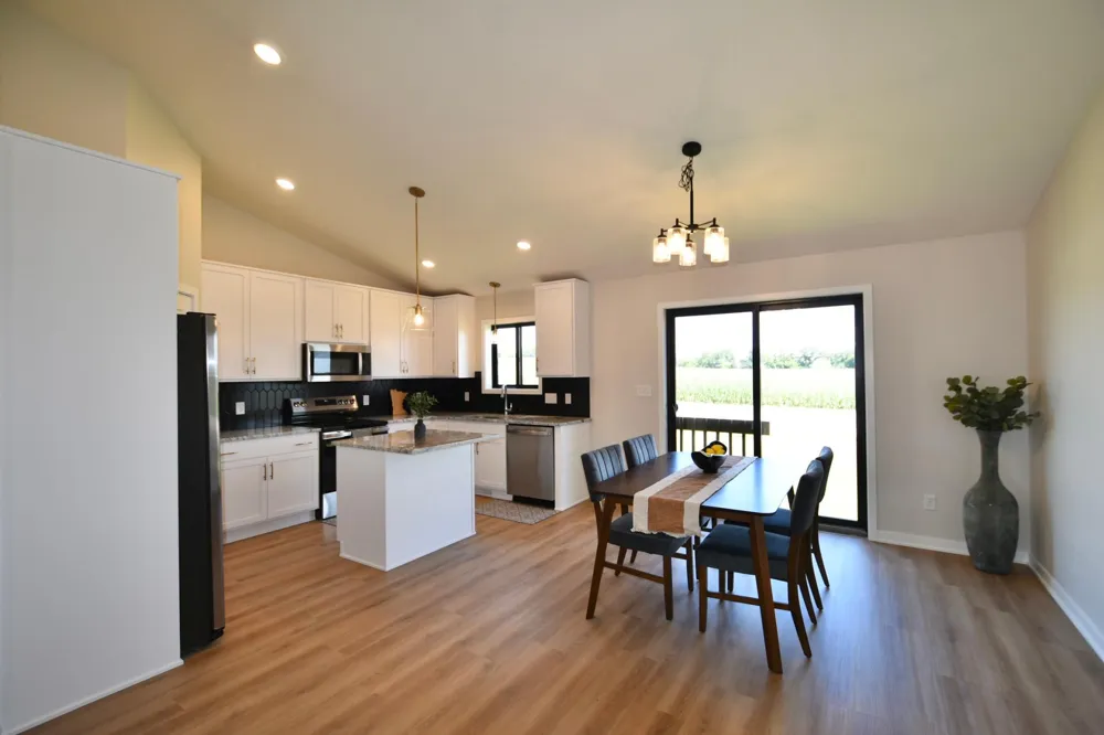 298 Eagle Lane Zumbrota, MN 55992