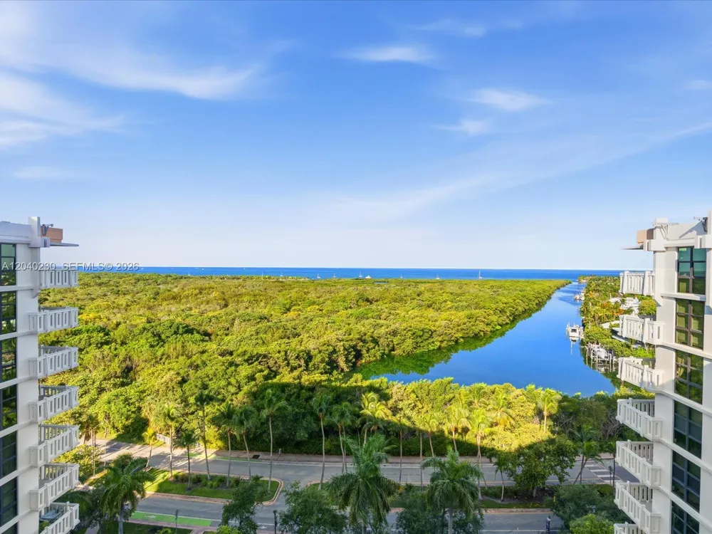 1121 Crandon Blvd #E1205 Key Biscayne, FL 33149