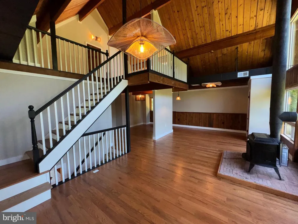 19955 YOUNGS CLIFF ROAD Sterling, VA 20165