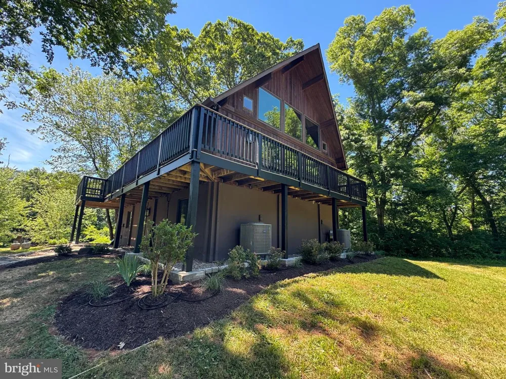 19955 YOUNGS CLIFF ROAD Sterling, VA 20165