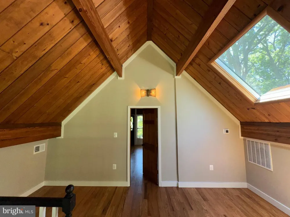19955 YOUNGS CLIFF ROAD Sterling, VA 20165