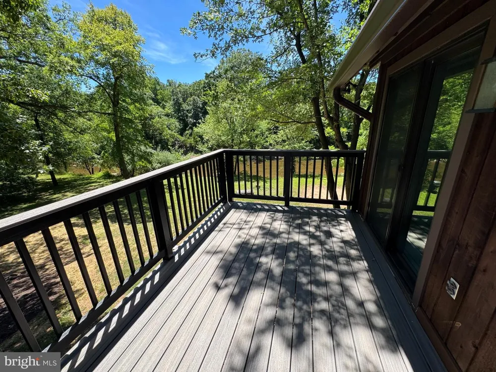 19955 YOUNGS CLIFF ROAD Sterling, VA 20165