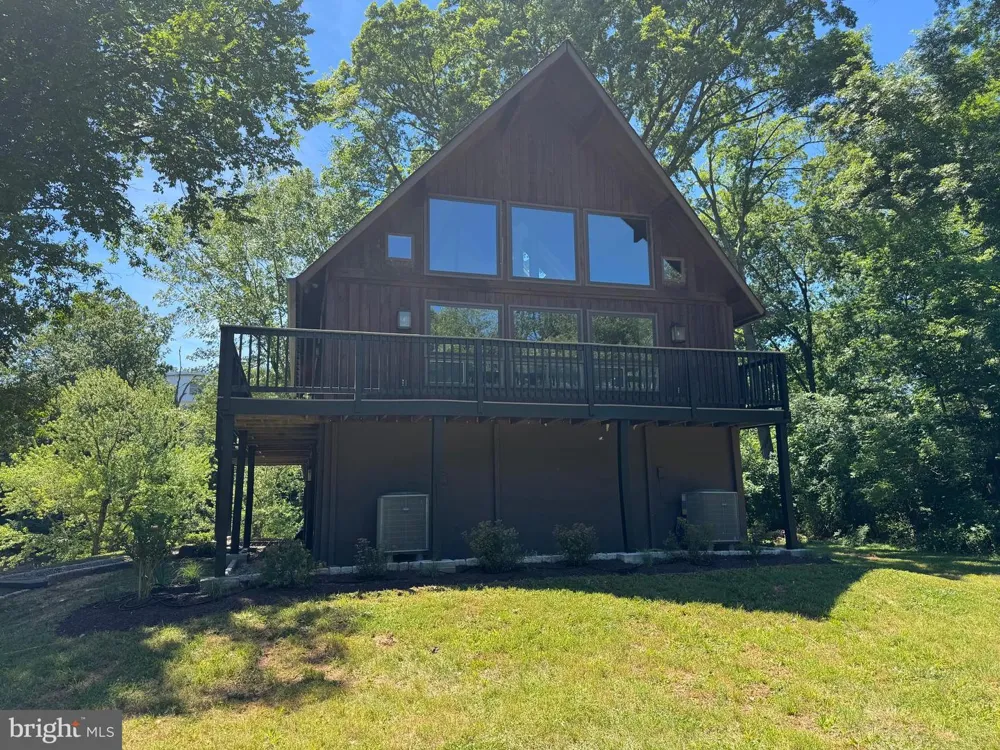 19955 YOUNGS CLIFF ROAD Sterling, VA 20165