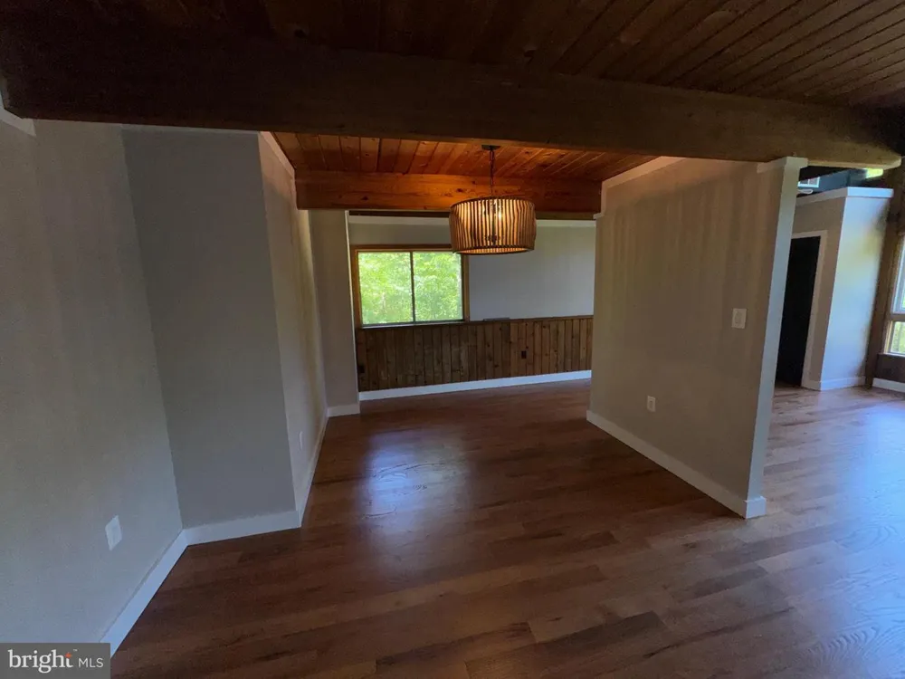 19955 YOUNGS CLIFF ROAD Sterling, VA 20165