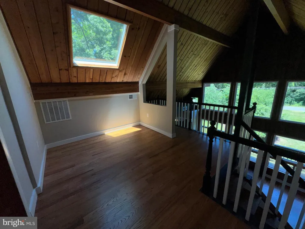 19955 YOUNGS CLIFF ROAD Sterling, VA 20165