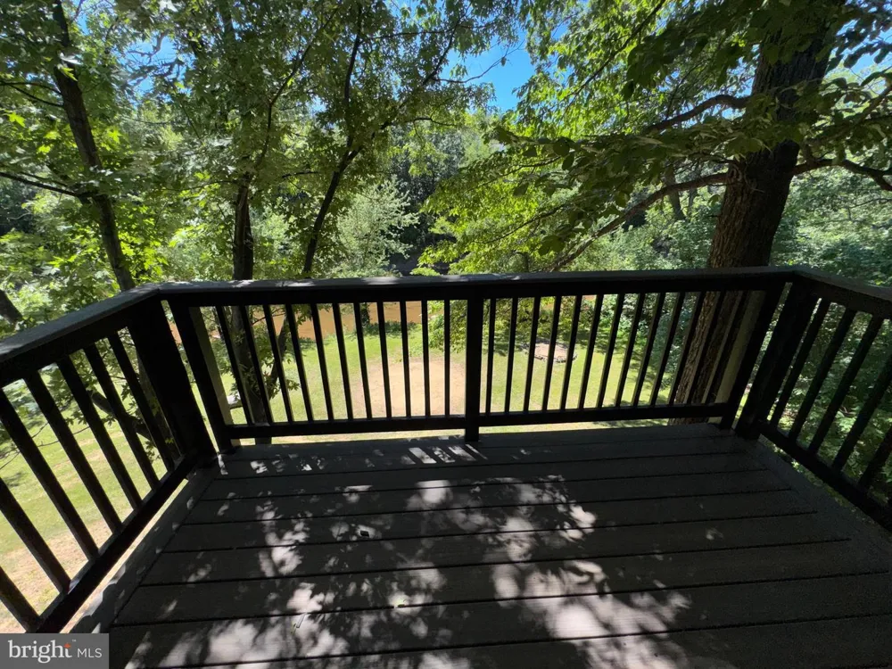 19955 YOUNGS CLIFF ROAD Sterling, VA 20165