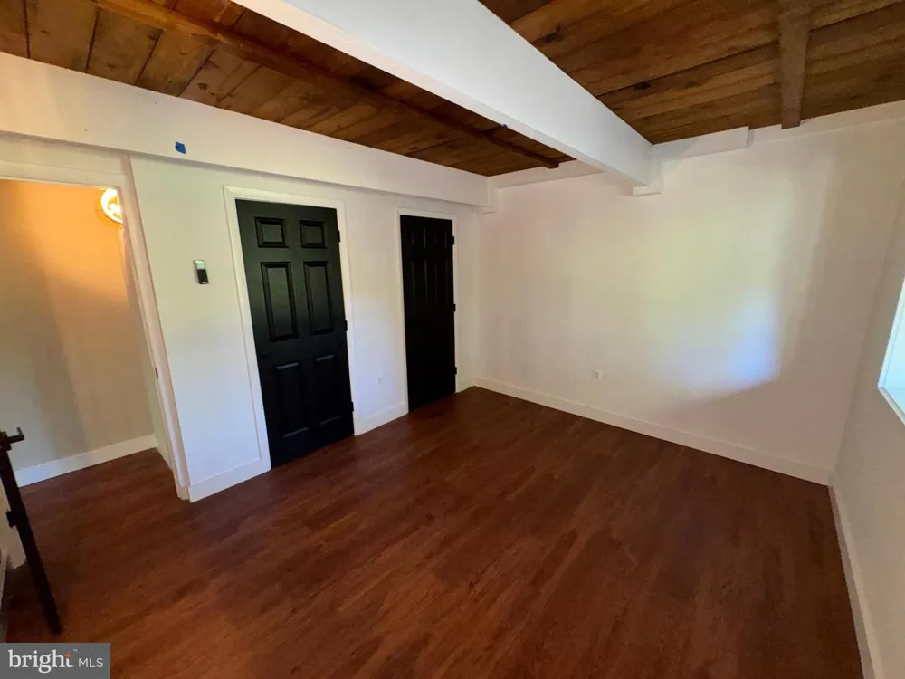 19955 YOUNGS CLIFF ROAD Sterling, VA 20165