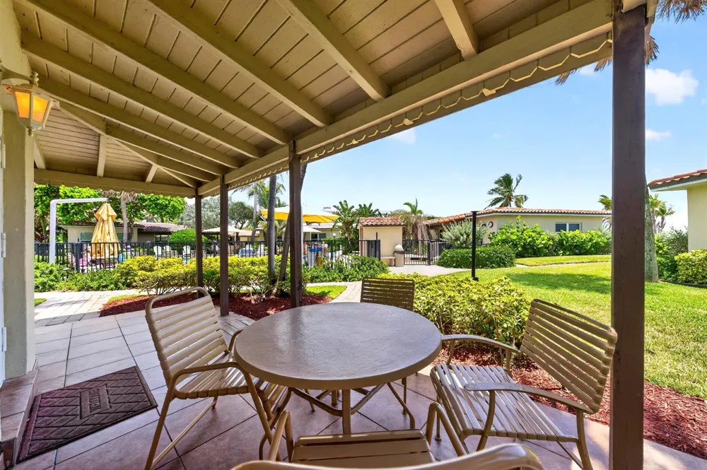 1225 Hillsboro Mile #Villa H2 Hillsboro Beach, FL 33062