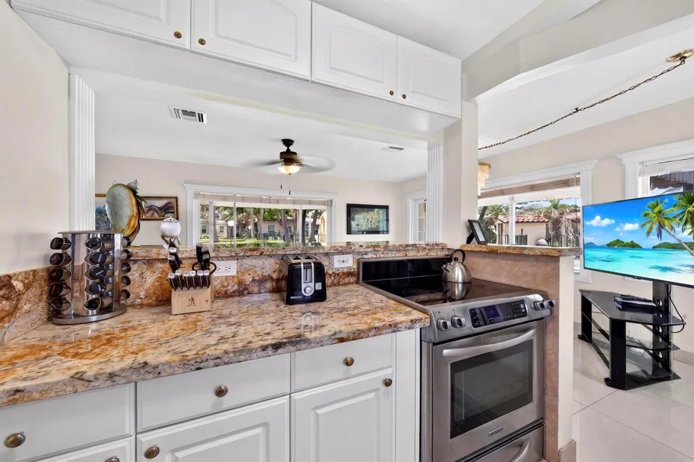 1225 Hillsboro Mile #Villa H2 Hillsboro Beach, FL 33062