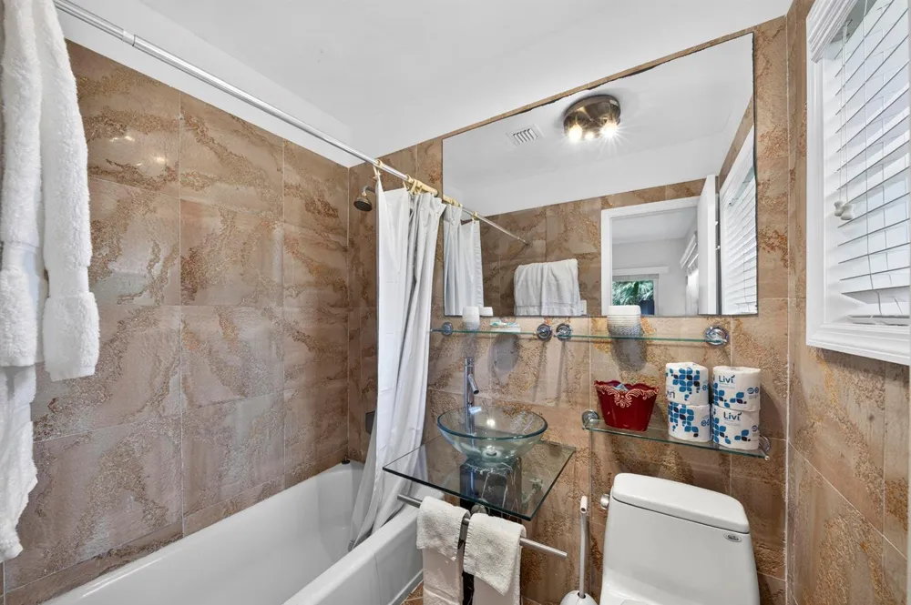 1225 Hillsboro Mile #Villa H2 Hillsboro Beach, FL 33062