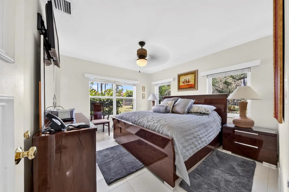 1225 Hillsboro Mile #Villa H2 Hillsboro Beach, FL 33062