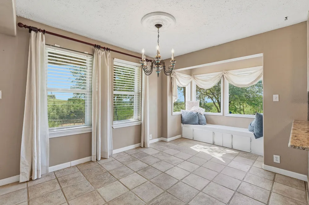 3230 W Fitzhugh Road Dripping Springs, TX 78620