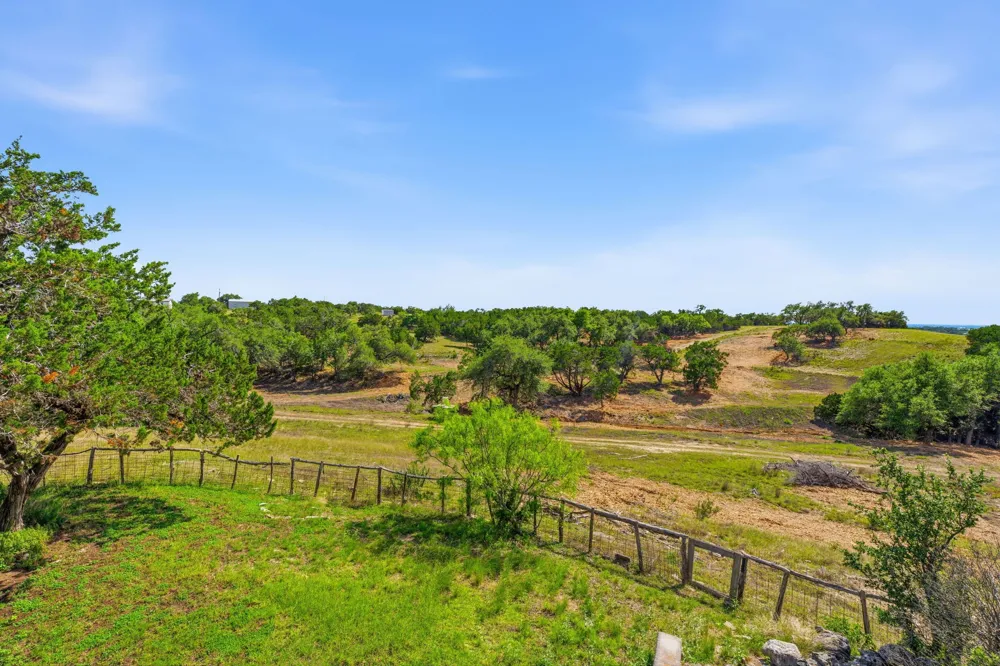 3230 W Fitzhugh Road Dripping Springs, TX 78620