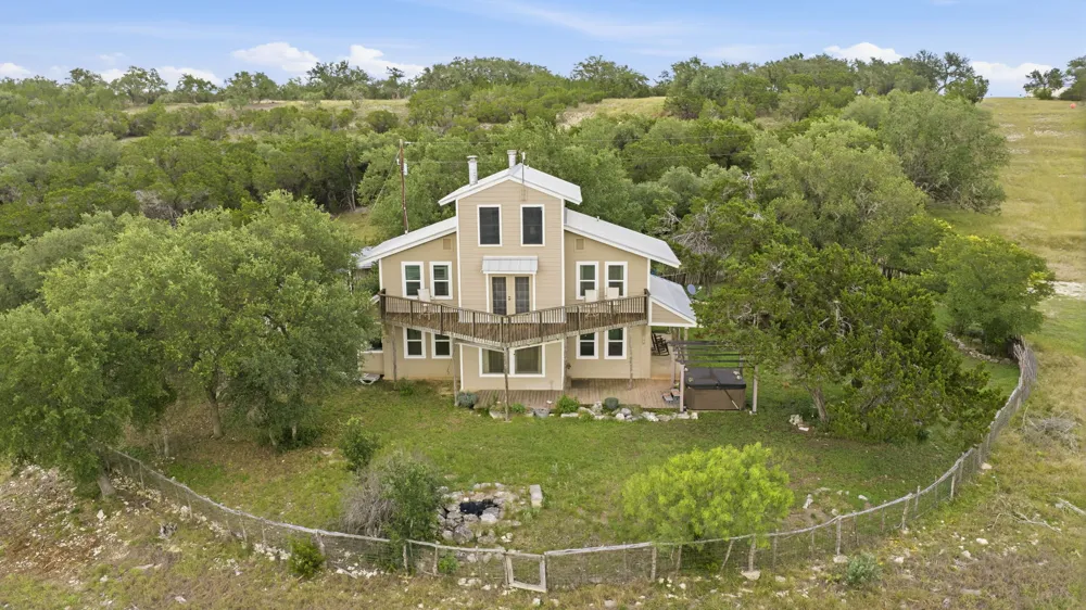 3230 W Fitzhugh Road Dripping Springs, TX 78620
