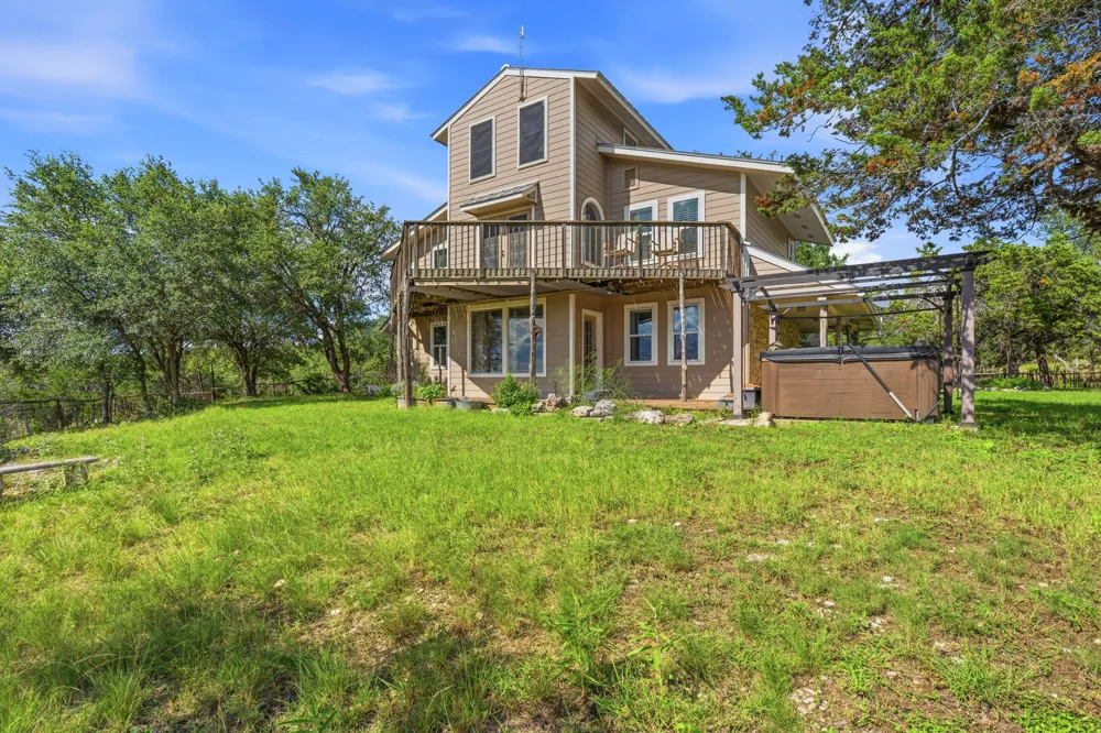 3230 W Fitzhugh Road Dripping Springs, TX 78620