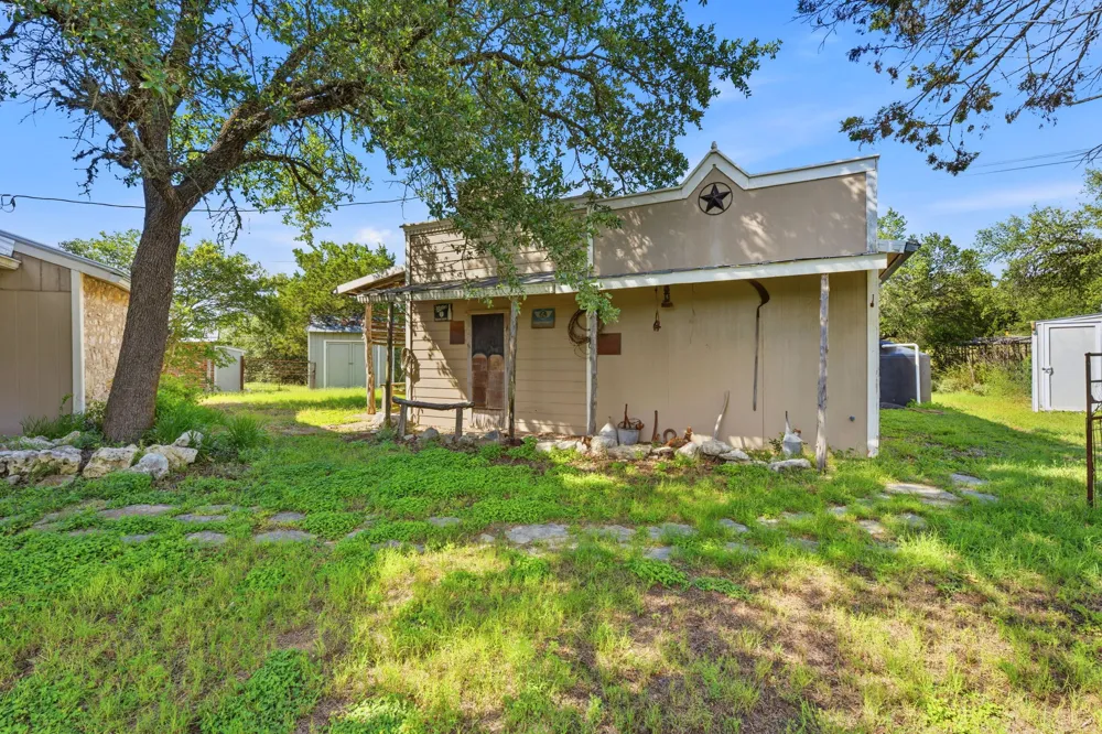 3230 W Fitzhugh Road Dripping Springs, TX 78620