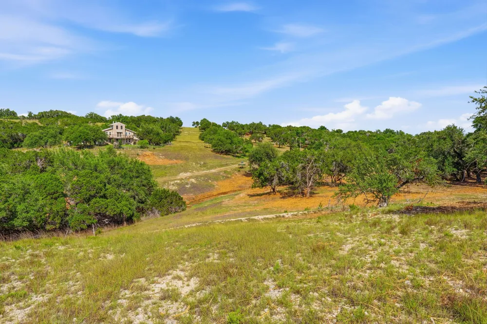 3230 W Fitzhugh Road Dripping Springs, TX 78620