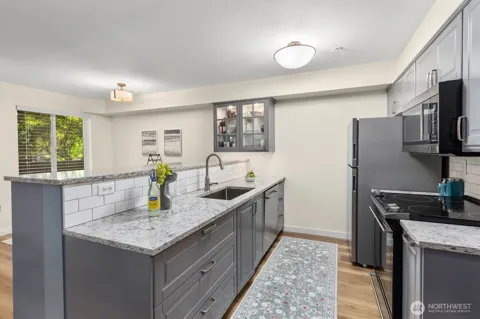 5501 Lakemont Boulevard SE #102
