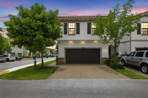 1009 Sweet Briar Lane