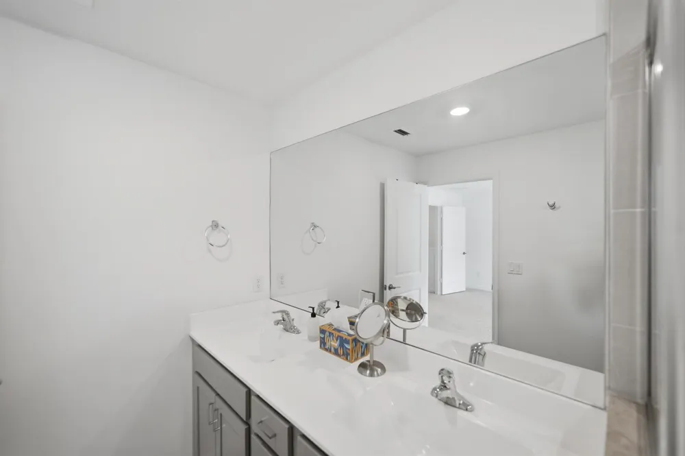 1009 Sweet Briar Lane Riviera Beach, FL 33410
