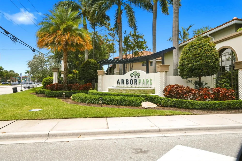 1009 Sweet Briar Lane Riviera Beach, FL 33410