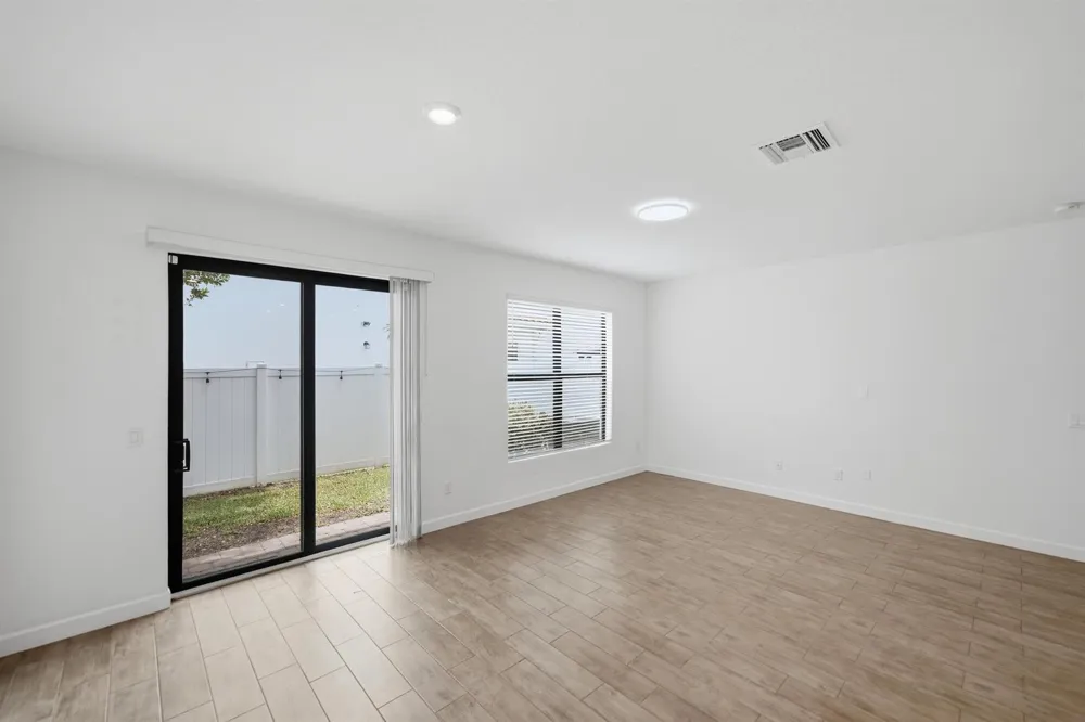 1009 Sweet Briar Lane Riviera Beach, FL 33410