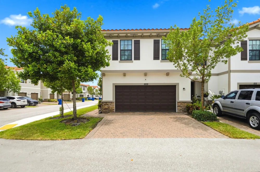 1009 Sweet Briar Lane Riviera Beach, FL 33410