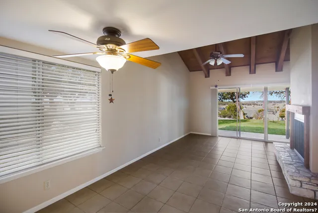 1101 PARKVIEW DR #B15 Canyon Lake, TX 78133