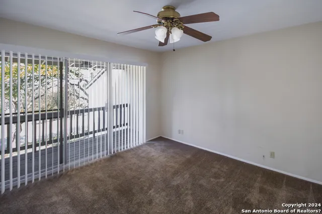 1101 PARKVIEW DR #B15 Canyon Lake, TX 78133