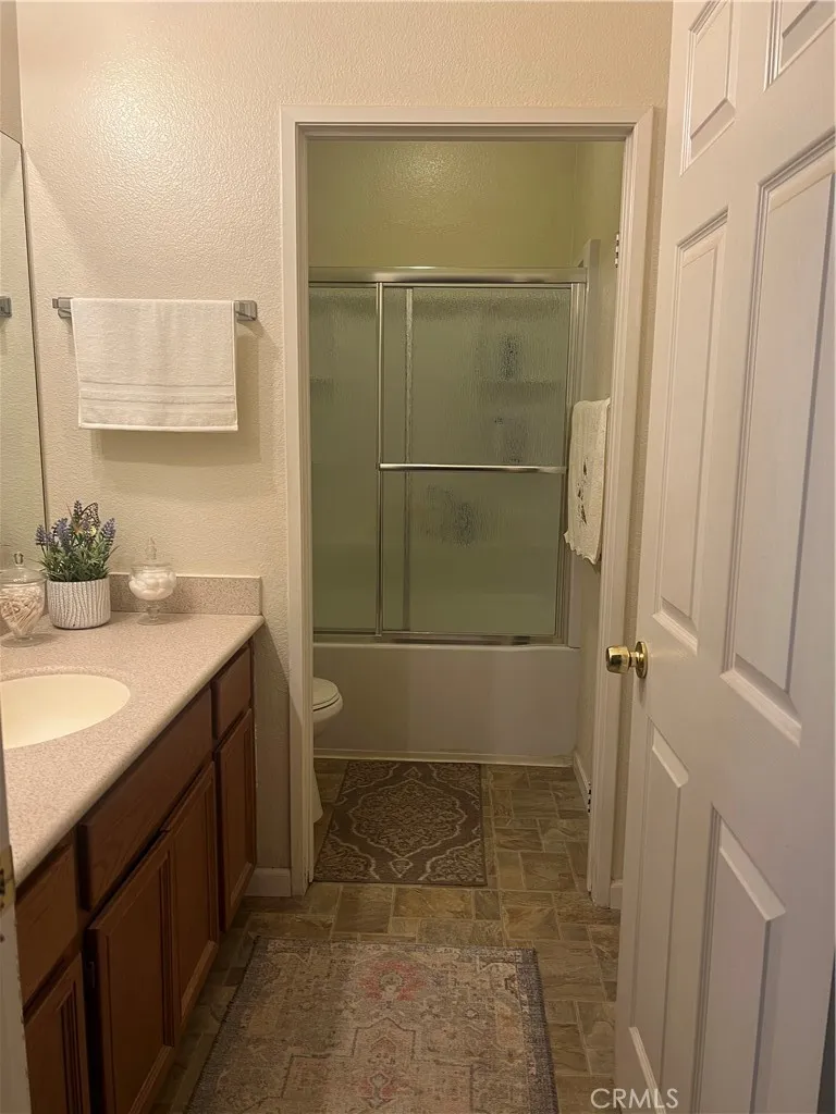 15993 CARMELIA DRIVE Victorville, CA 92394