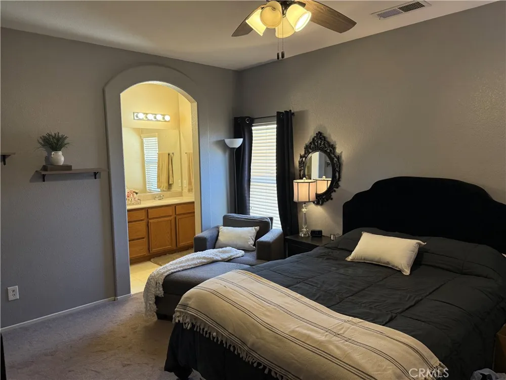 15993 CARMELIA DRIVE Victorville, CA 92394