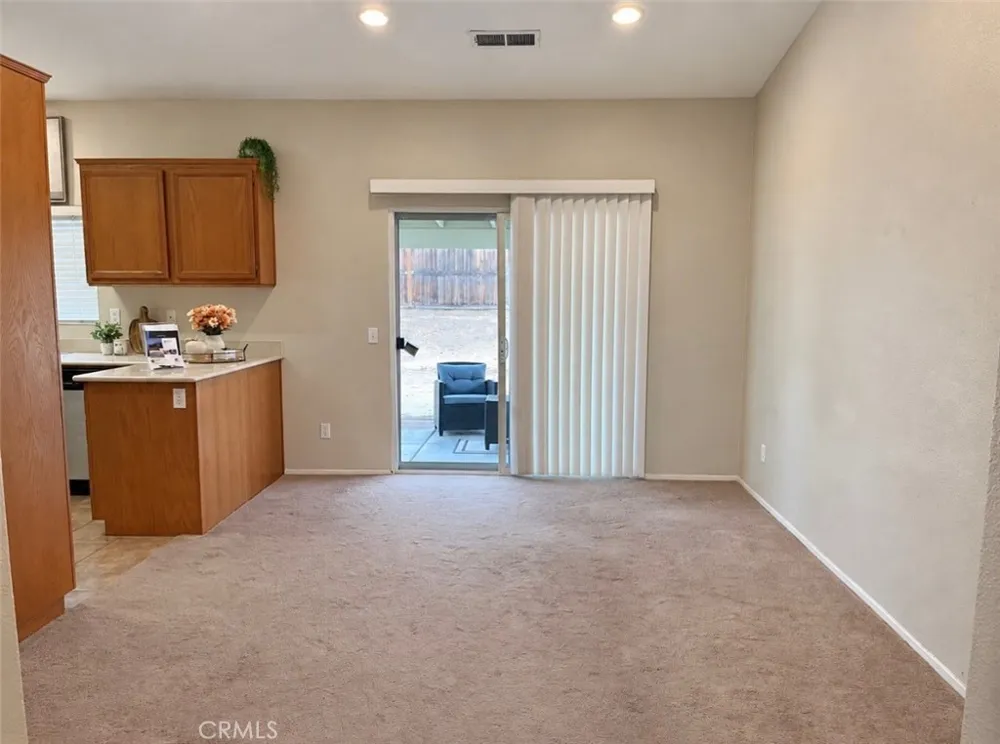 15993 CARMELIA DRIVE Victorville, CA 92394