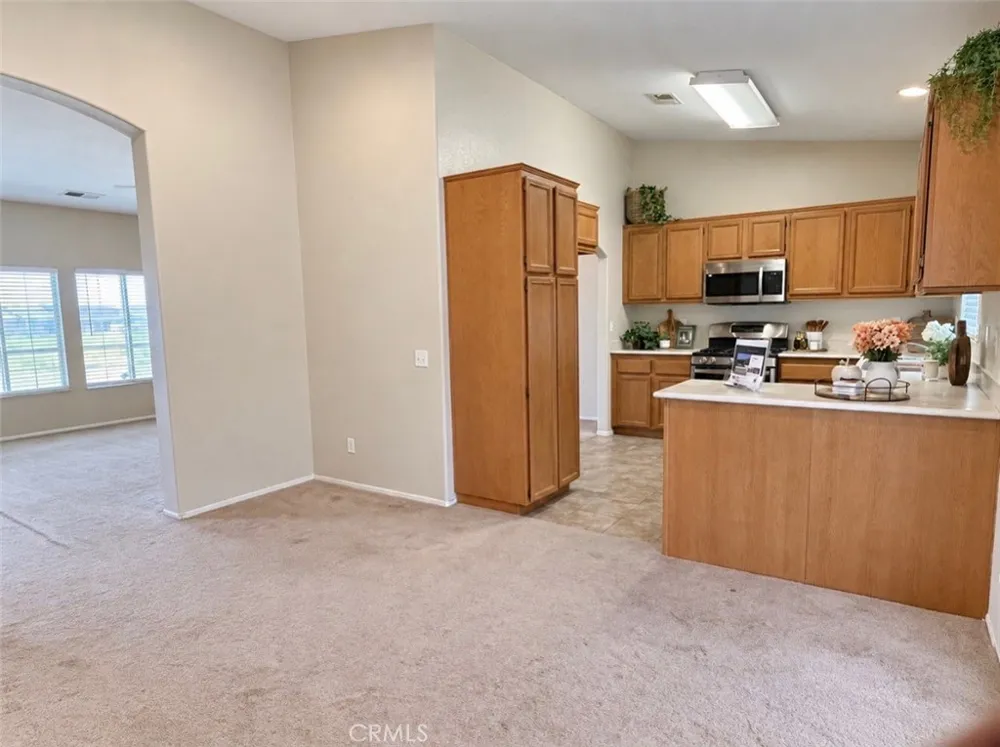 15993 CARMELIA DRIVE Victorville, CA 92394