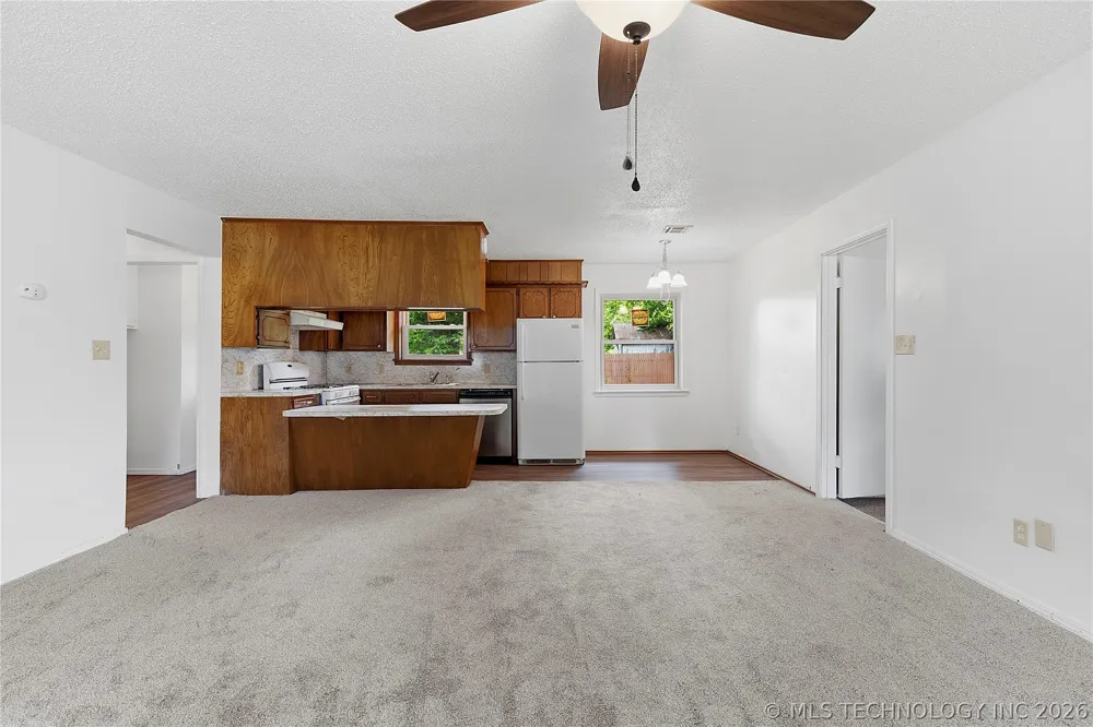 551 Delaware Avenue Ramona, OK 74061