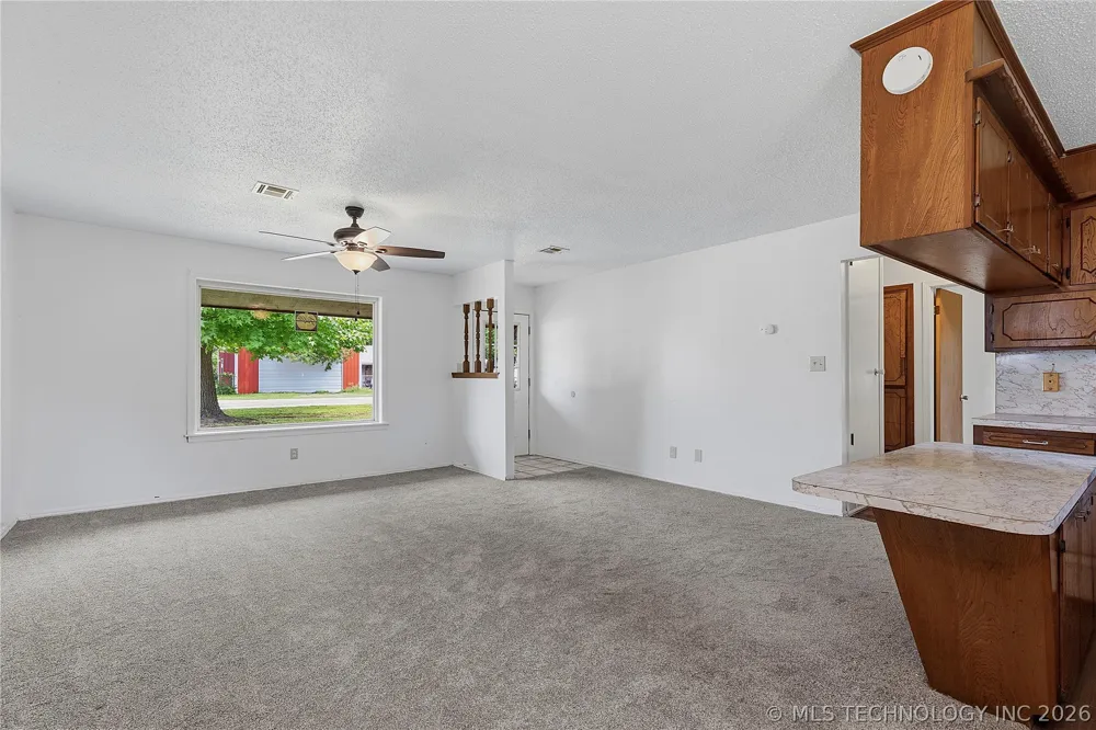 551 Delaware Avenue Ramona, OK 74061