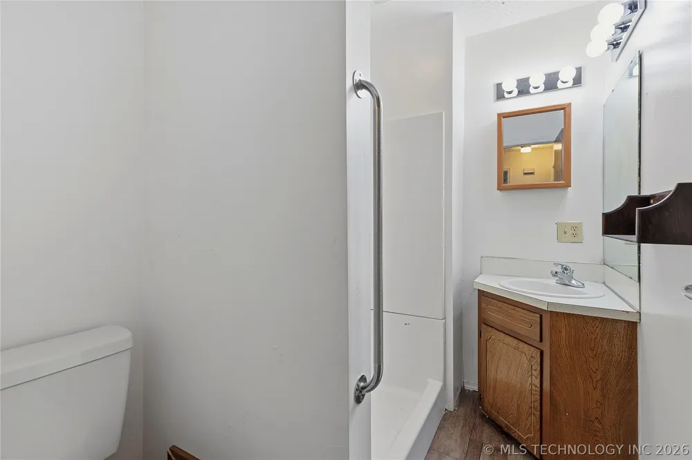 551 Delaware Avenue Ramona, OK 74061