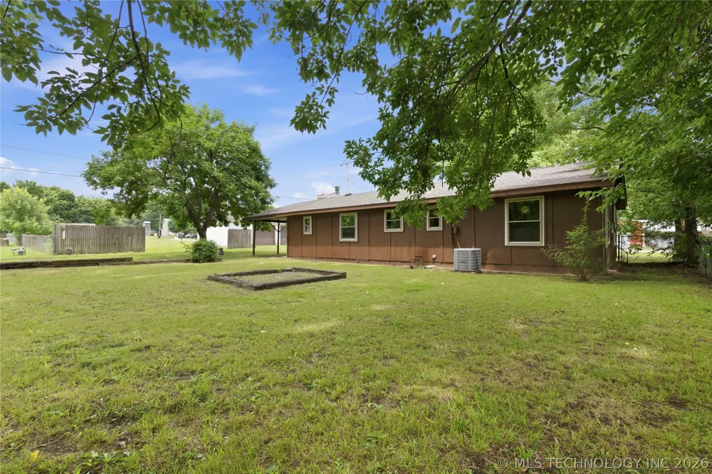 551 Delaware Avenue Ramona, OK 74061
