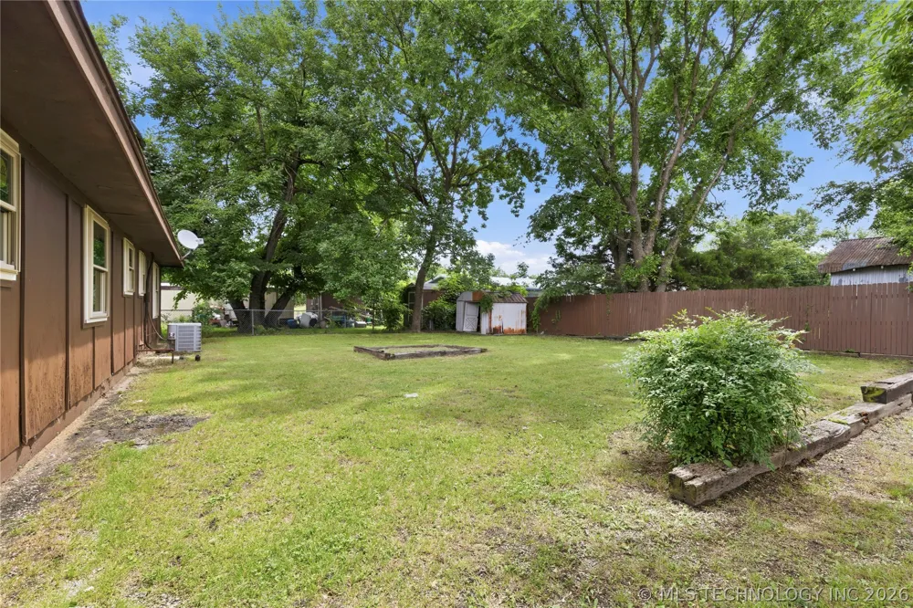 551 Delaware Avenue Ramona, OK 74061