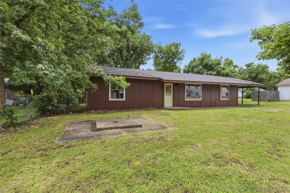 551 Delaware Avenue Ramona, OK 74061