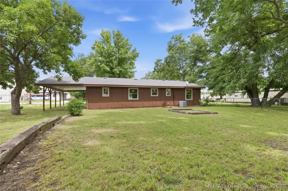 551 Delaware Avenue Ramona, OK 74061