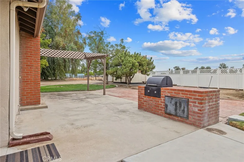1714 Blythe Fresno, CA 93722