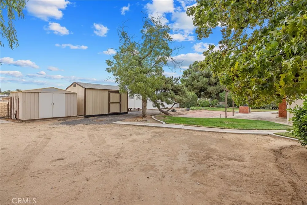 1714 Blythe Fresno, CA 93722