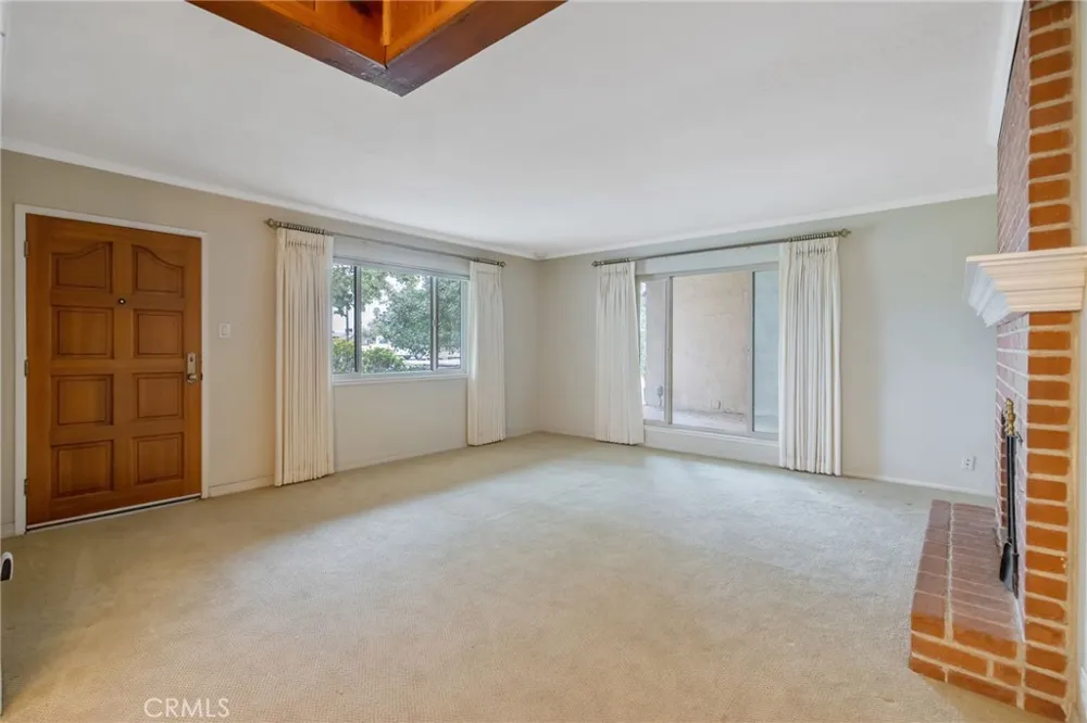 1714 Blythe Fresno, CA 93722