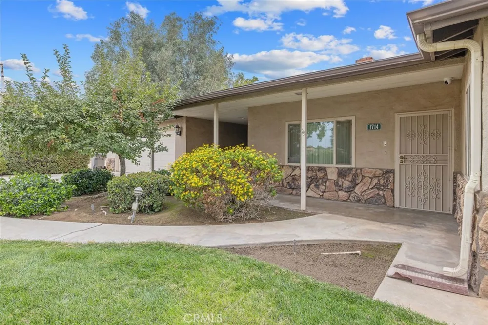 1714 Blythe Fresno, CA 93722