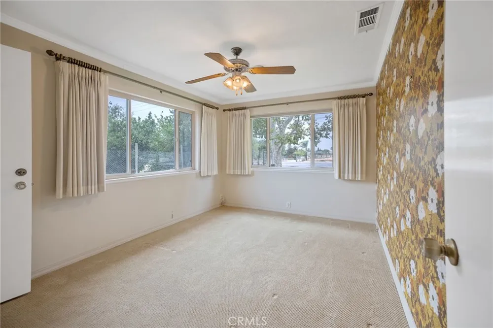 1714 Blythe Fresno, CA 93722