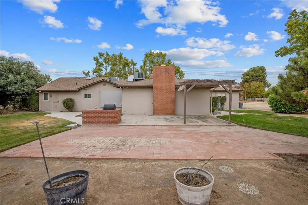 1714 Blythe Fresno, CA 93722