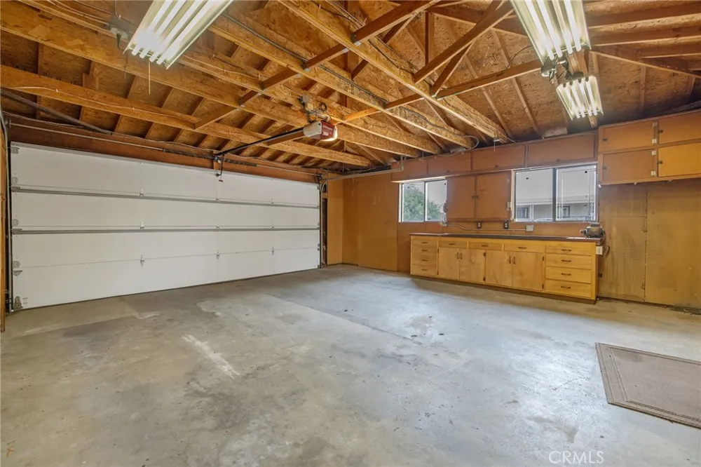 1714 Blythe Fresno, CA 93722