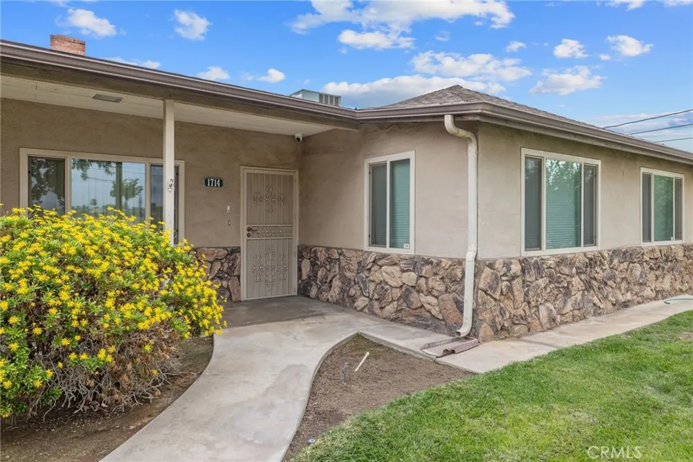 1714 Blythe Fresno, CA 93722